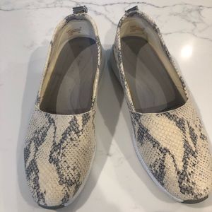 Cole Haan flats. Size 9 grey and cream snake skin print